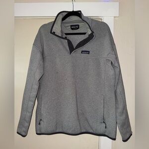 Patagonia Women’s Light Gray Fleece Pull Over Jacket